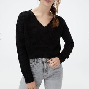 Kinlonsair size XL black BOHO V-neck cropped long sleeve pullover knit sweater